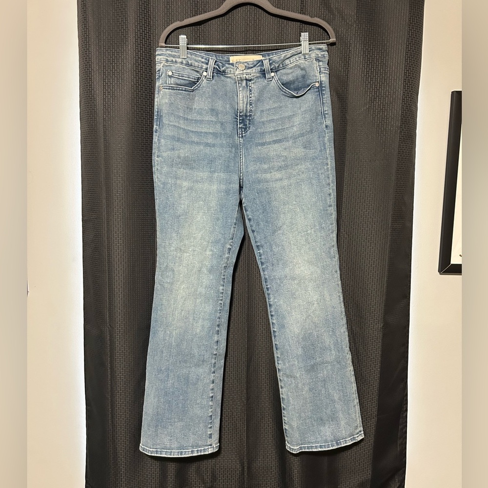 Soft Surroundings Ultimate Denim Straight Leg Jeans Women’s Size 14P Light Wash